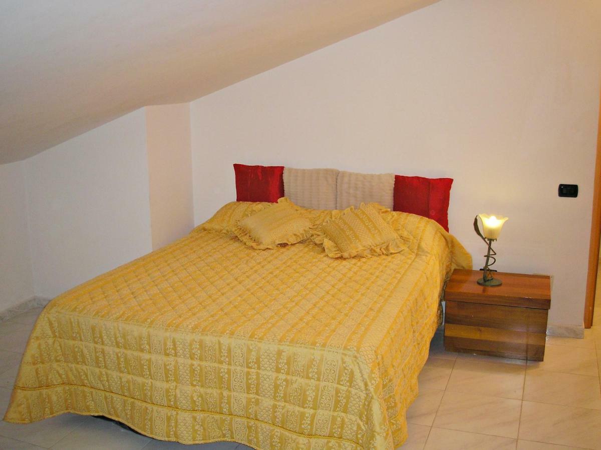 Appartamento Per 4 Persone Acerra Exterior photo