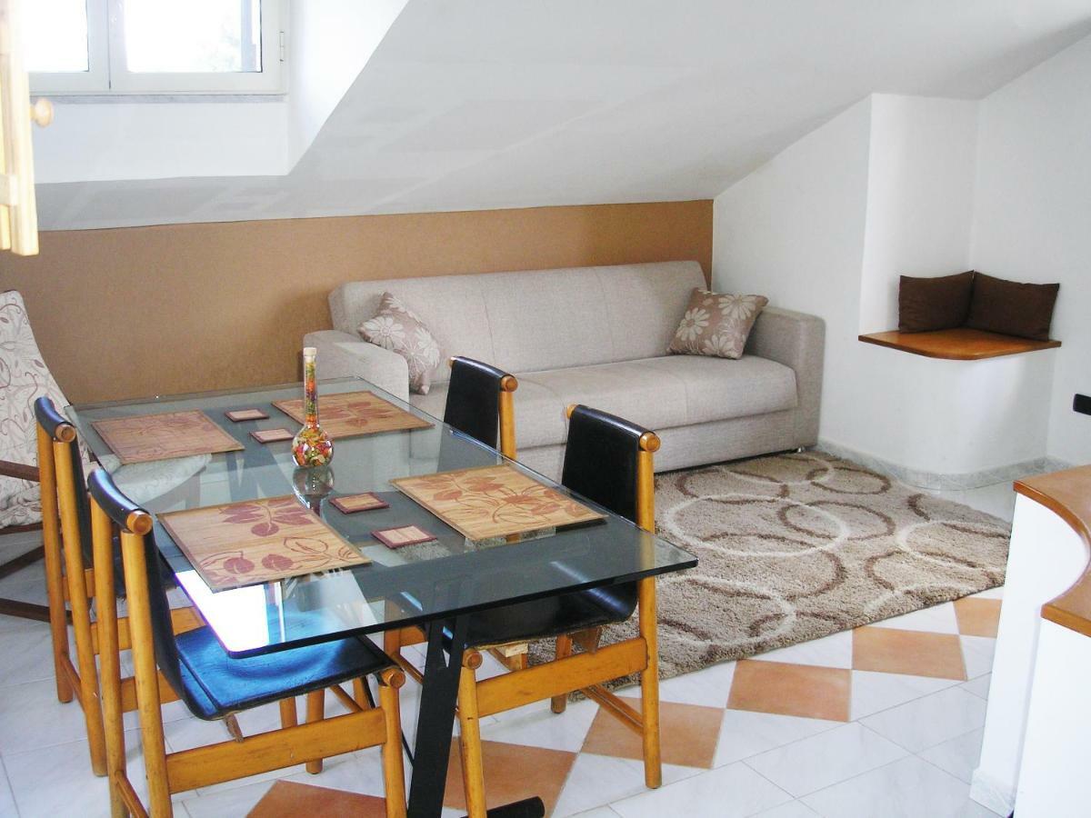 Appartamento Per 4 Persone Acerra Exterior photo